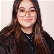 Soy una estudiante de la escuela de arte y superior de diseño de Burgos, tengo 18 años y me gustaría dar un poco de clase.